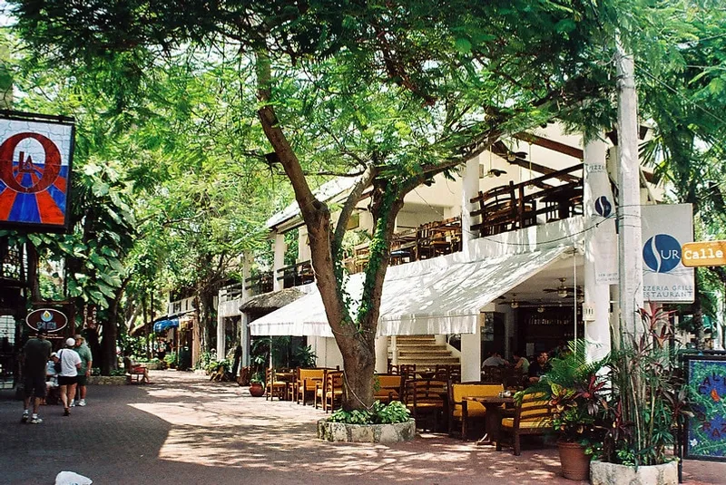 5th Avenue (Quinta Avenida) looking north toward Calle Corazón — Playa del Carmen's pedestrian-only main street
