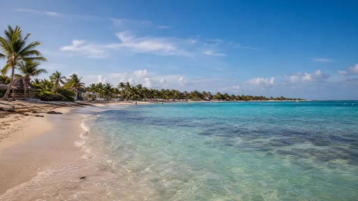 Akumal in March: Weather, Turtles & Tips