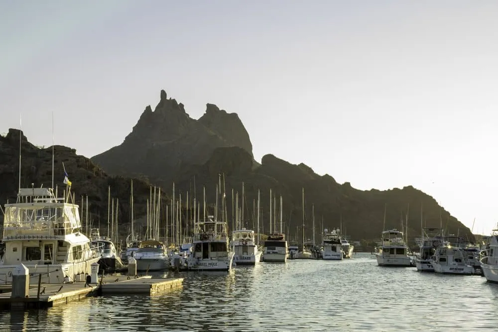 Wide Sonora beach scene near Bahia de Kino with calm Gulf water