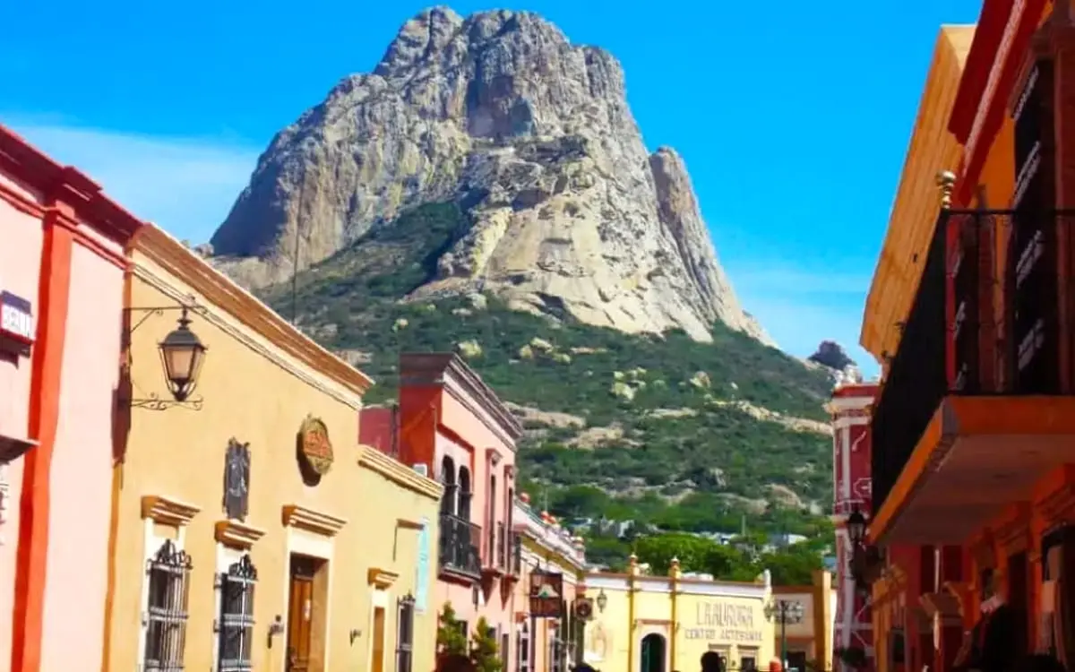 Bernal in May: Weather, Peña & Wine Tips
