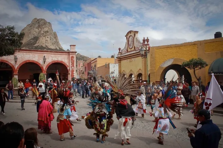 Bernal in October: Peña, Wine & Day of Dead Tips