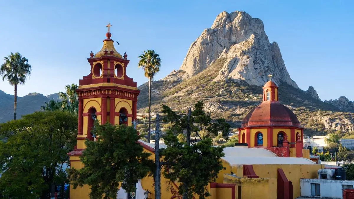 Bernal in September: Weather, Peña & El Grito Tips