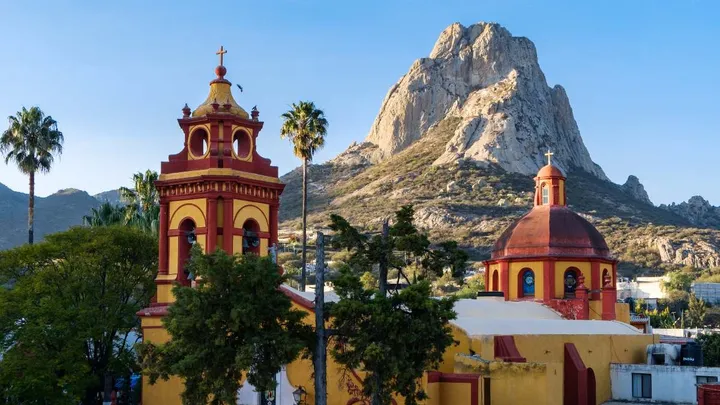 Bernal in September: Weather, Peña & El Grito Tips