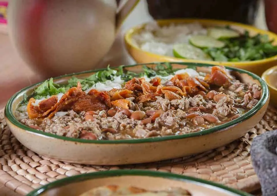 Garibaldi restaurant table with carne en su jugo in Guadalajara