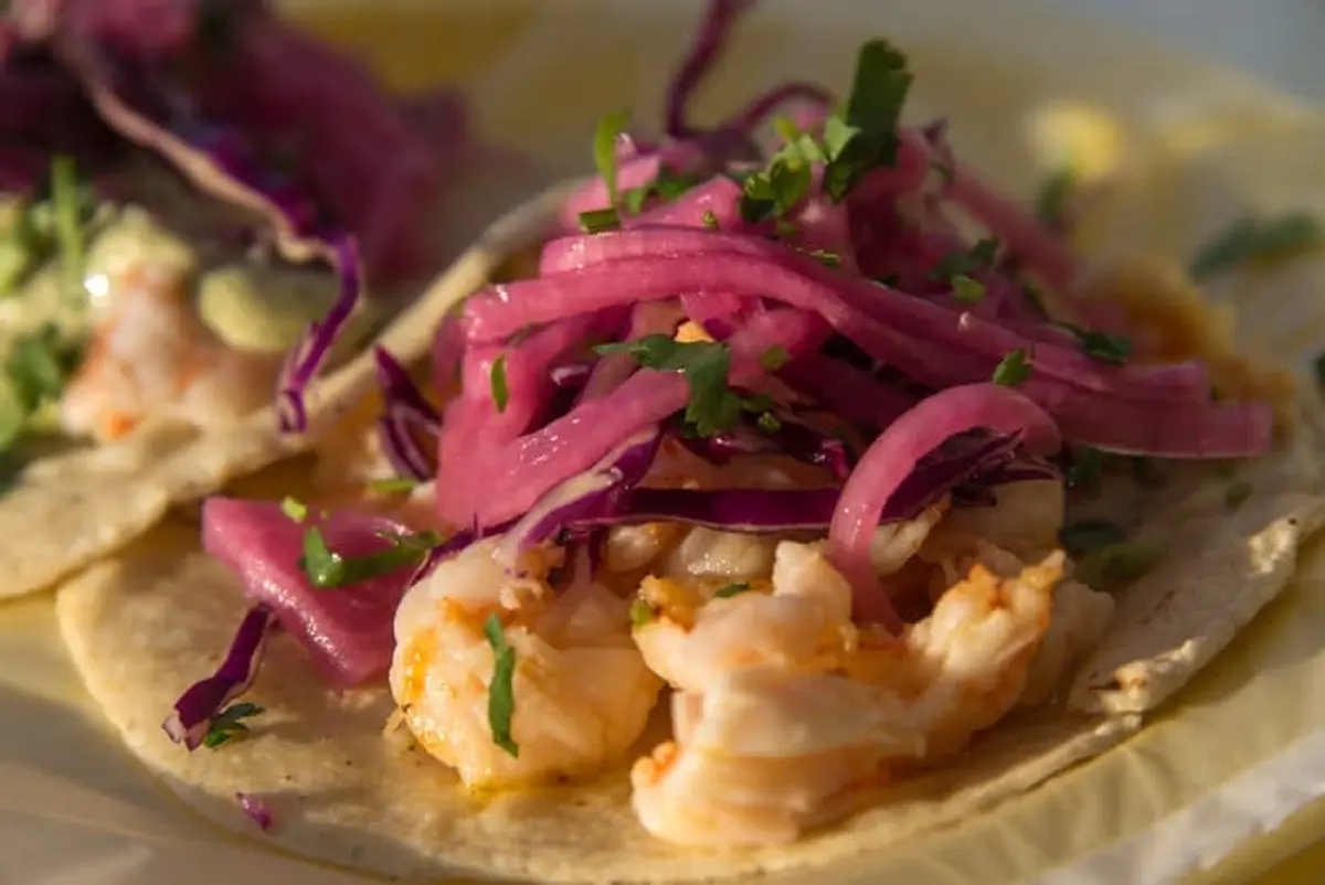Best Restaurants in Tulum 2026: Town vs Beach Zone Prices