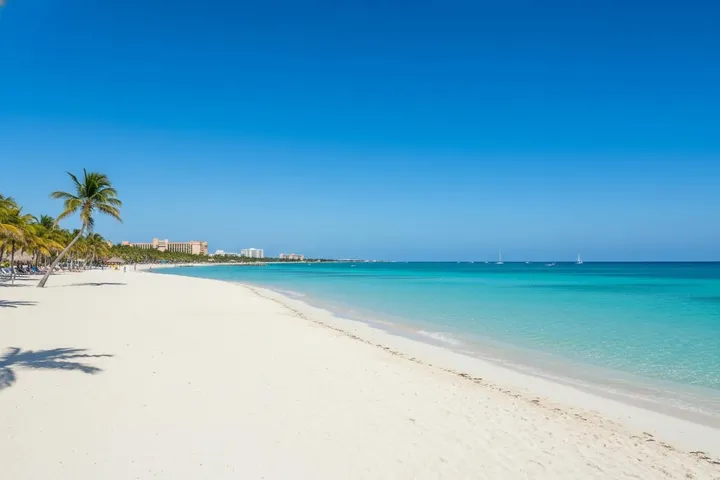 Cancun in January 2026: Weather, Beaches & Prices