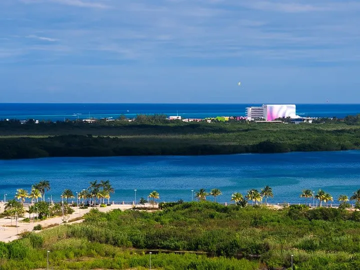 Best Time to Visit Cancun (2026): Best, Cheapest, and Worst Months