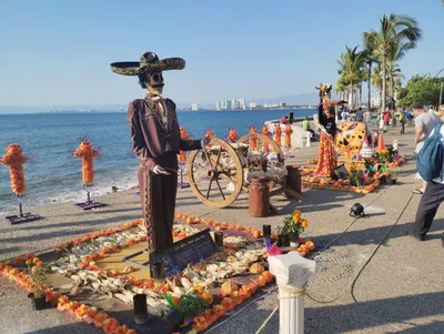 Day of the Dead in Mexico: Costumes, Cuisine, and Culture