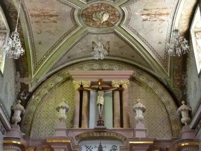 Interior church setting for El Señor de Los Trabajos in Mineral de Pozos