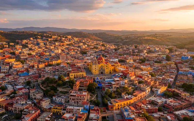 Guanajuato as an April colonial-heartland comparison point for Querétaro