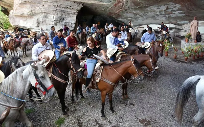 Guanajuato City in July as a larger base near Dolores Hidalgo