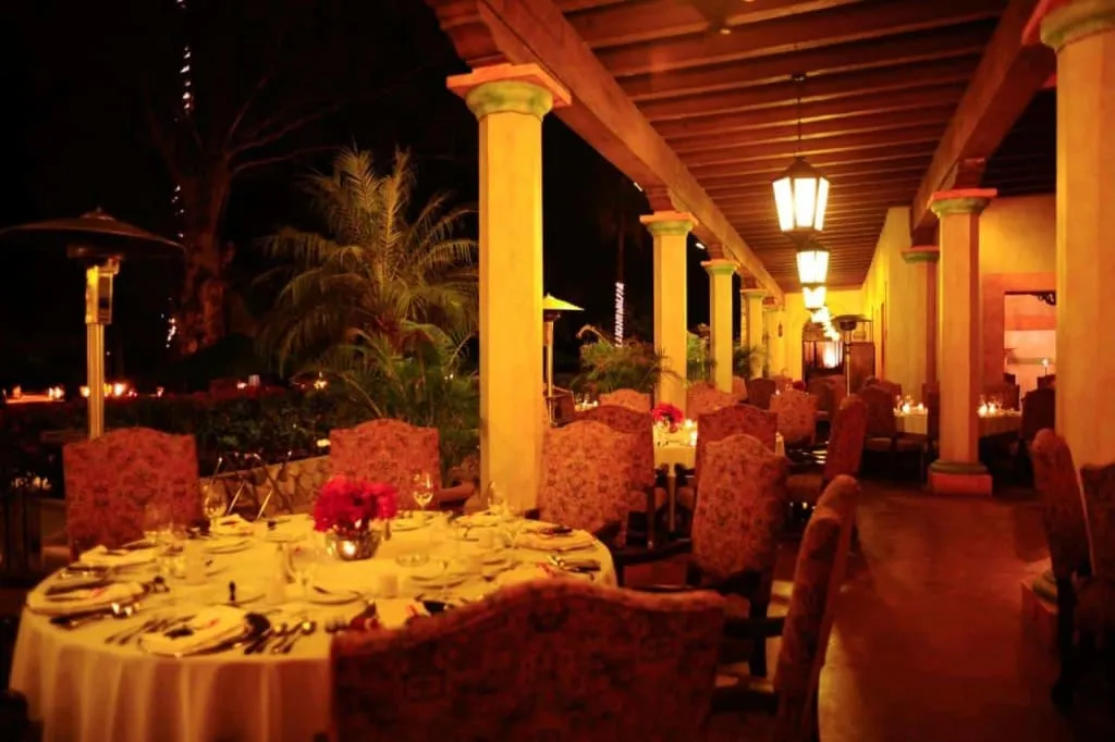 Hacienda de los Santos courtyard in Alamos for intimate weddings