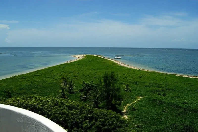 Gulf Coast island water near Veracruz for an April beach and boat day