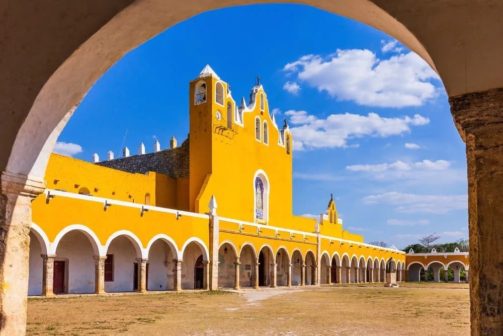 San Antonio de Padua convent atrium above Izamal streets