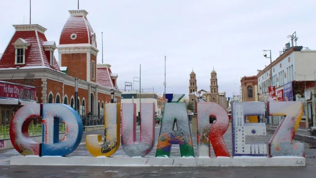 Street scene in Ciudad Juarez under clear desert weather