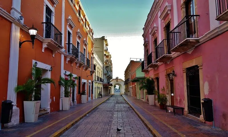 Colorful colonial streets in Campeche near the Maya Train route