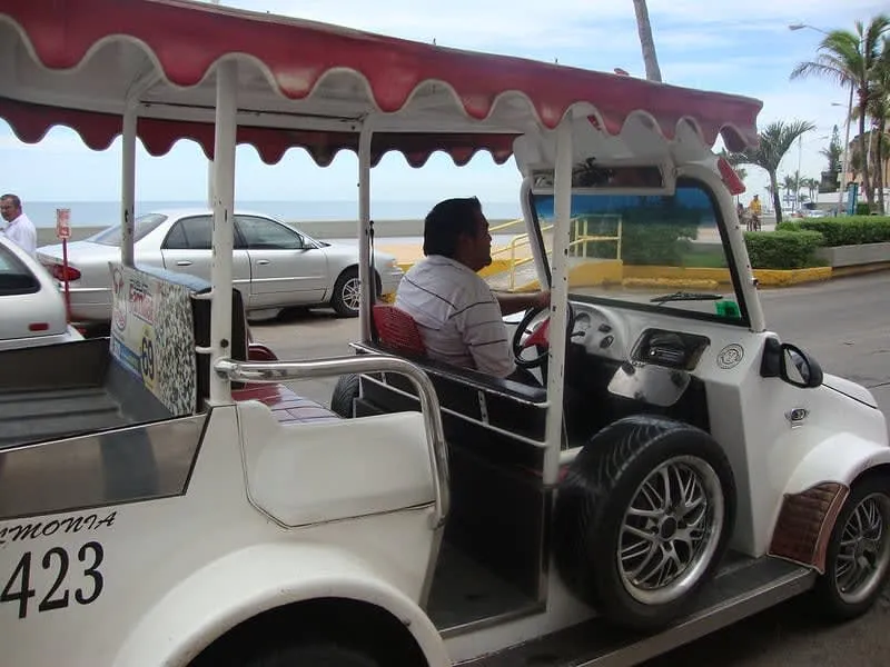 Mazatlán pulmonia taxi during an April city and beach trip