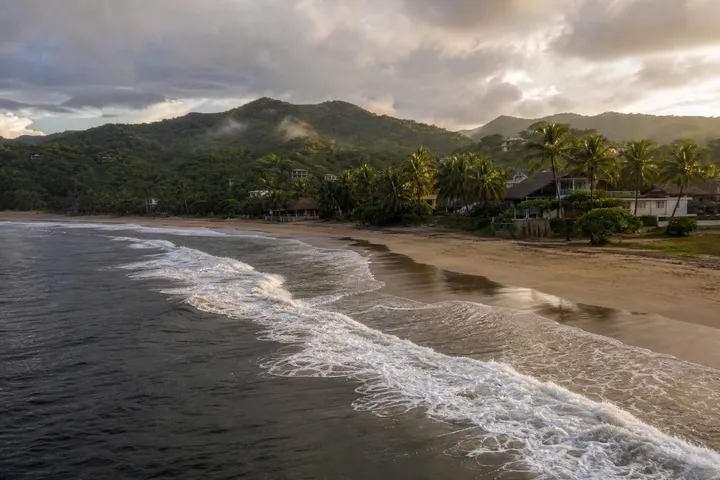 Mazunte in October: Weather, Turtles & Tips