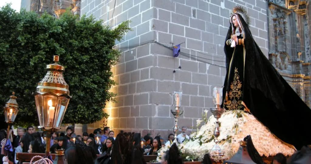 San Miguel de Allende Easter procession — Semana Santa is when flying may save time on the return to CDMX