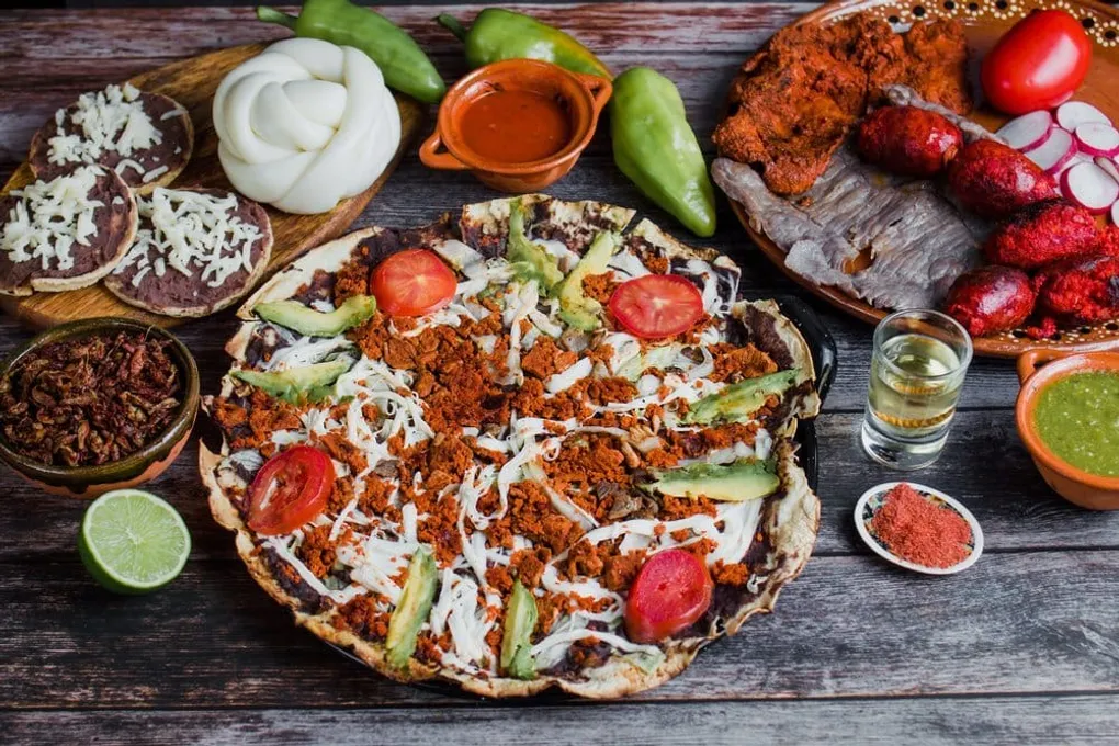 Tlayudas: A Culinary Journey to Oaxaca&#8217;s Flavorful Tradition