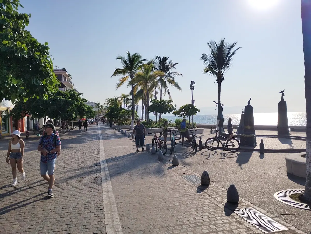 How to Visit Puerto Vallarta&#8217;s Boardwalk: Stroll, Savor, Explore