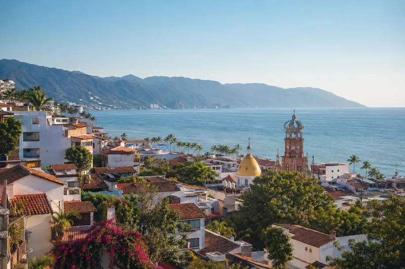 Pacific beach comparison for Ixtapa and Puerto Vallarta in November with dry-season weather, warm water, and no sargassum