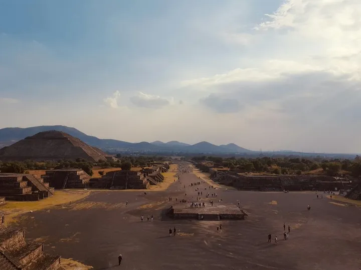 Mexico City Travel Guide 2026: Neighborhoods, Food, Safety & What to Actually Do