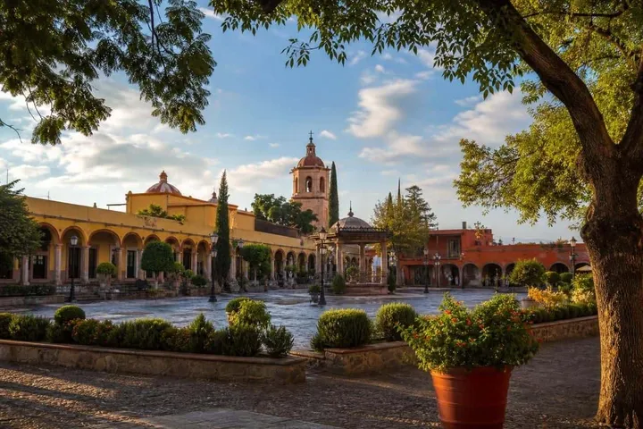 Tequisquiapan in October: Wine, Weather & Day of the Dead Prep