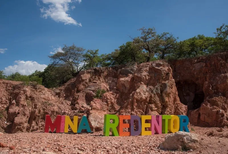 Opal mine near Tequisquiapan in May with Querétaro side trips, warm-weather planning, and local craft stops
