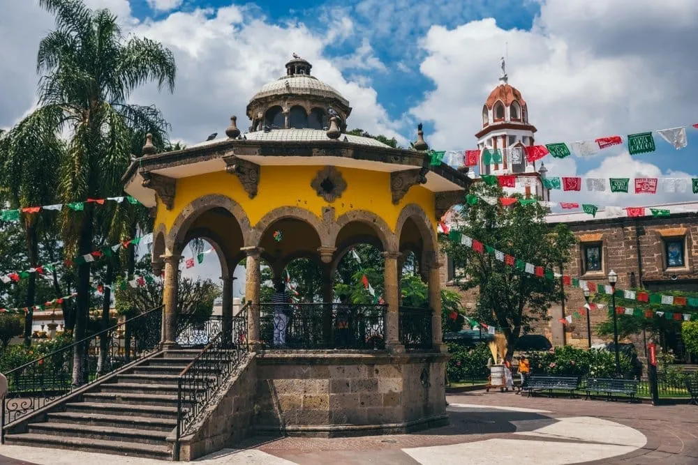 Tlaquepaque artisan buildings in clear February dry-season weather near Guadalajara