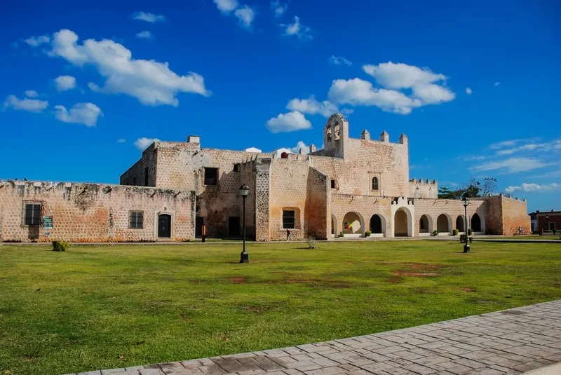 Sloping Real del Monte street during cool March travel in Hidalgo