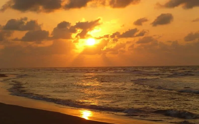 Tabasco coast near Villahermosa with August storm-season route planning