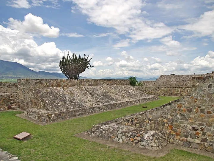 How to Get From Puebla to Oaxaca in 2026: Bus, Shuttle, or Private Transfer