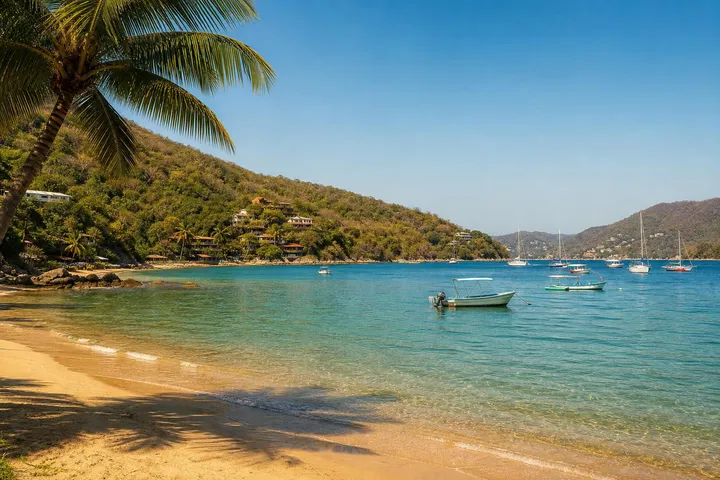 Zihuatanejo in March: Weather, Beaches & Spring Break Tips