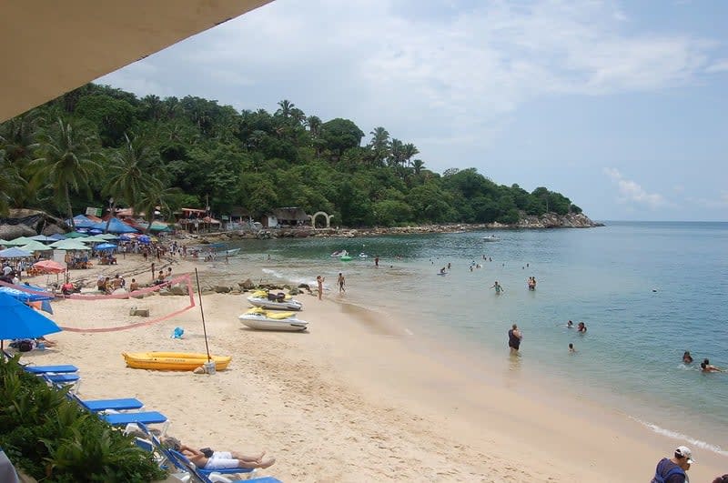 mismaloya beach