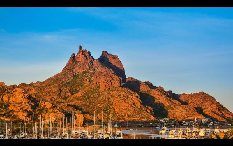 Rocky Sea of Cortez coast near Guaymas under clear January dry-season weather