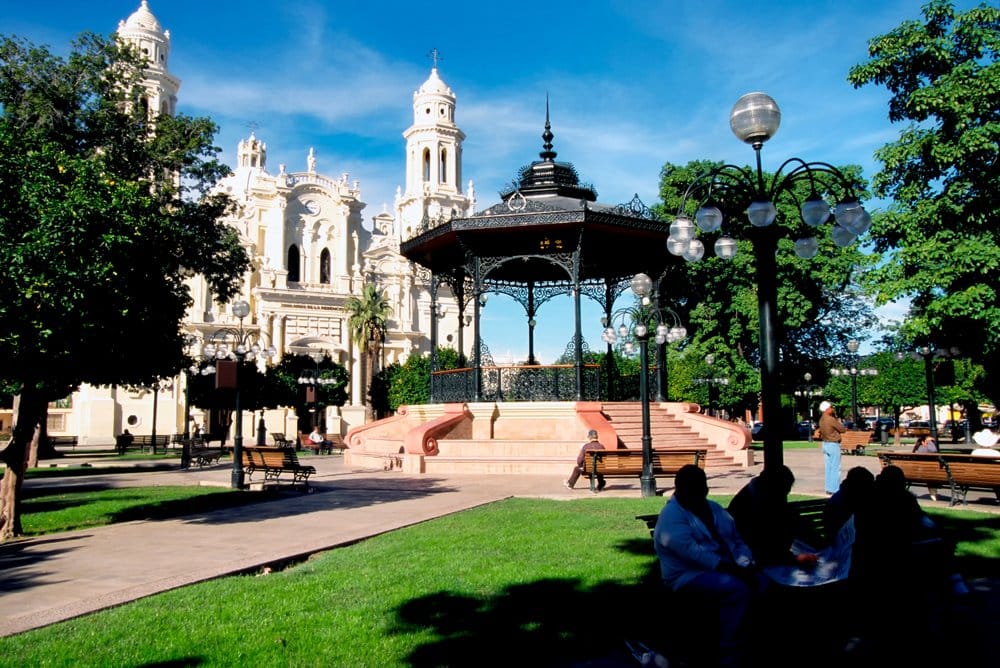 Plaza Zaragoza and cathedral area in downtown Hermosillo during a hot September city stop