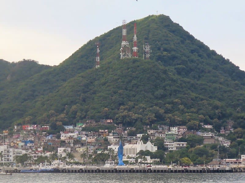 manzanillo colima beaches